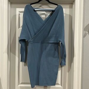 CHERFLY Fitted Sweater Dress w Belt. Gently Loved, Size M